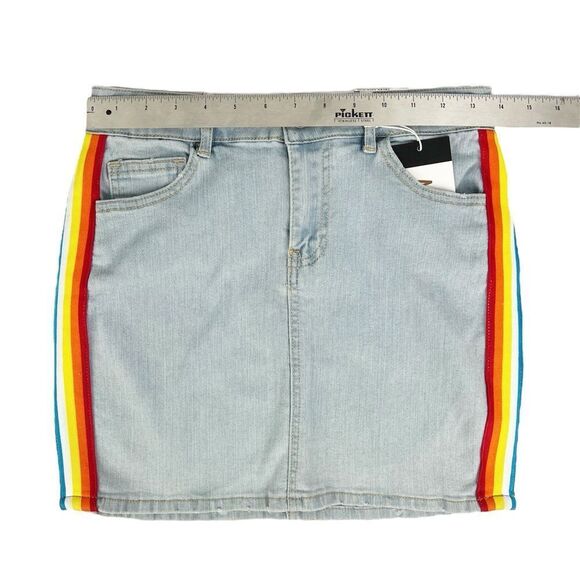 Almost Famous Light Wash Mid Rise Denim Jean Skirt Rainbow Stripe Y2K Size 5 - Picture 4 of 9